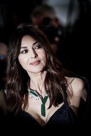 Monica Bellucci a Cannes con il film Les Plus belles années d'une vie 6