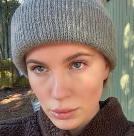Ireland Baldwin sexy in bikini 9