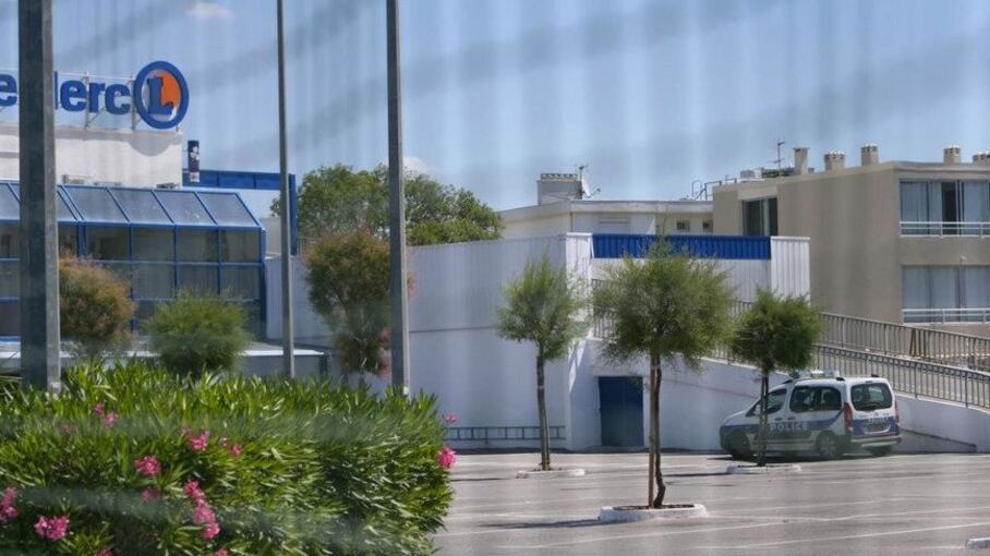 Incubo terrorismo in Francia Due feriti: "Allah è grande"