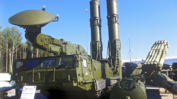 Israele teme gli S-300 russi in Siria: "Richieste immediate procedure"
