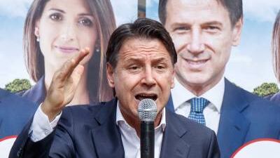 "Non siamo no vax". Conte apre all'obbligo vaccinale