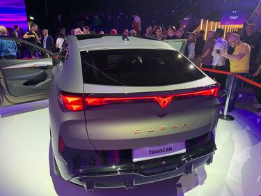 Cupra Tavascan, guarda la gallery 27