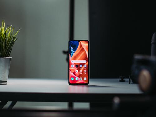 Gli spioni entrano nelle telecamere di pc e smartphone? Ecco come evitarlo