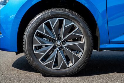Skoda Kamiq Black Dots 2