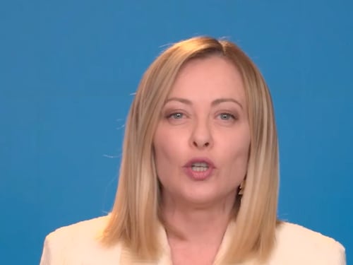 Rabbia Meloni. "Non mi faccio intimidire. Vado avanti senza paura"