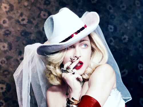 Madonna e Maluma, duetto di fuoco con "Medellín"