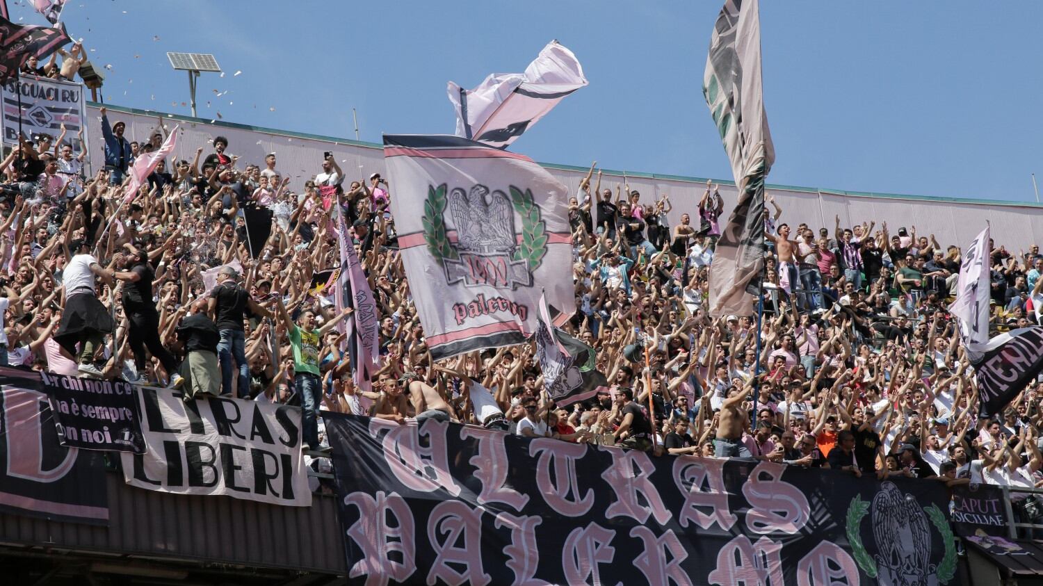 Caos Palermo, una città ferita. Foschi: "Una vergogna"