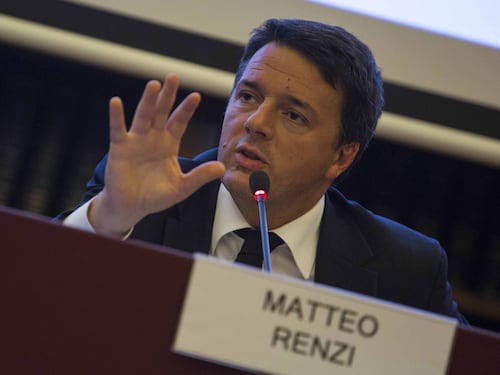 La fronda Pd processa Renzi Ma lui resiste: "No coalizioni"