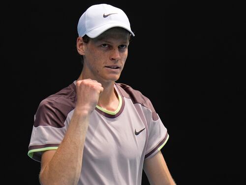 Sinner c’è. Battuto de Jong: l’azzurro vola al terzo turno degli Australian Open