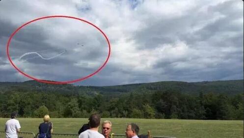 Air show, le foto dello schianto 5