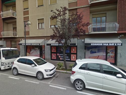 Rapina in una sala slot: il titolare ucciso a sprangate