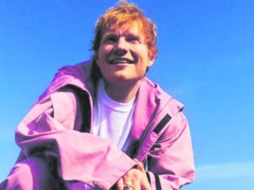 Ed Sheeran, il nuovo disco è un incrocio di culture (piene di colori)
