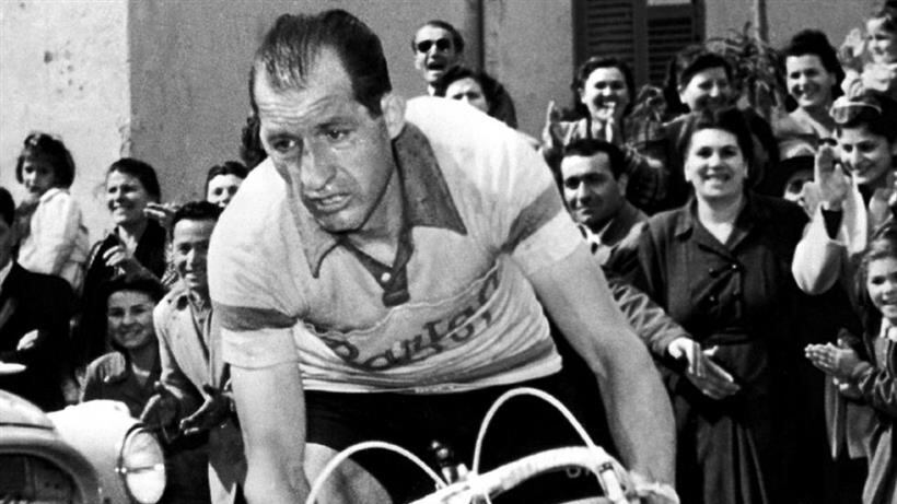 L'attentato a Togliatti e la guerra civile "fermata" da Bartali