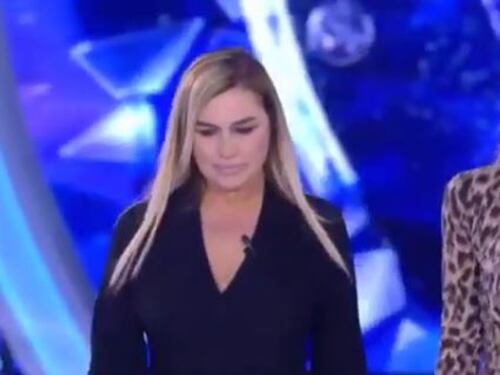 Gf Vip, Lory Del Santo entra nella Casa: "Il dolore te lo porti sempre dietro"