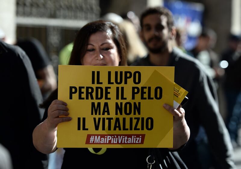 La piazza M5S contro i vitalizi 7