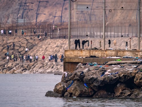Ceuta, quei dati sui rimpatri che non tornano: ecco chi smentisce il governo Sanchez