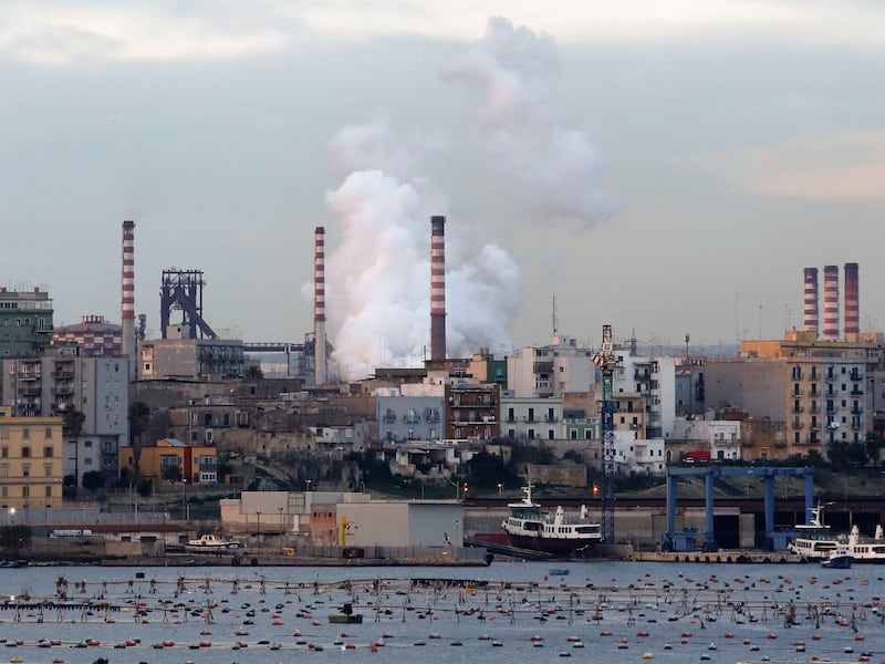 Ilva, Meloni: “Serve mantenere la produzione”