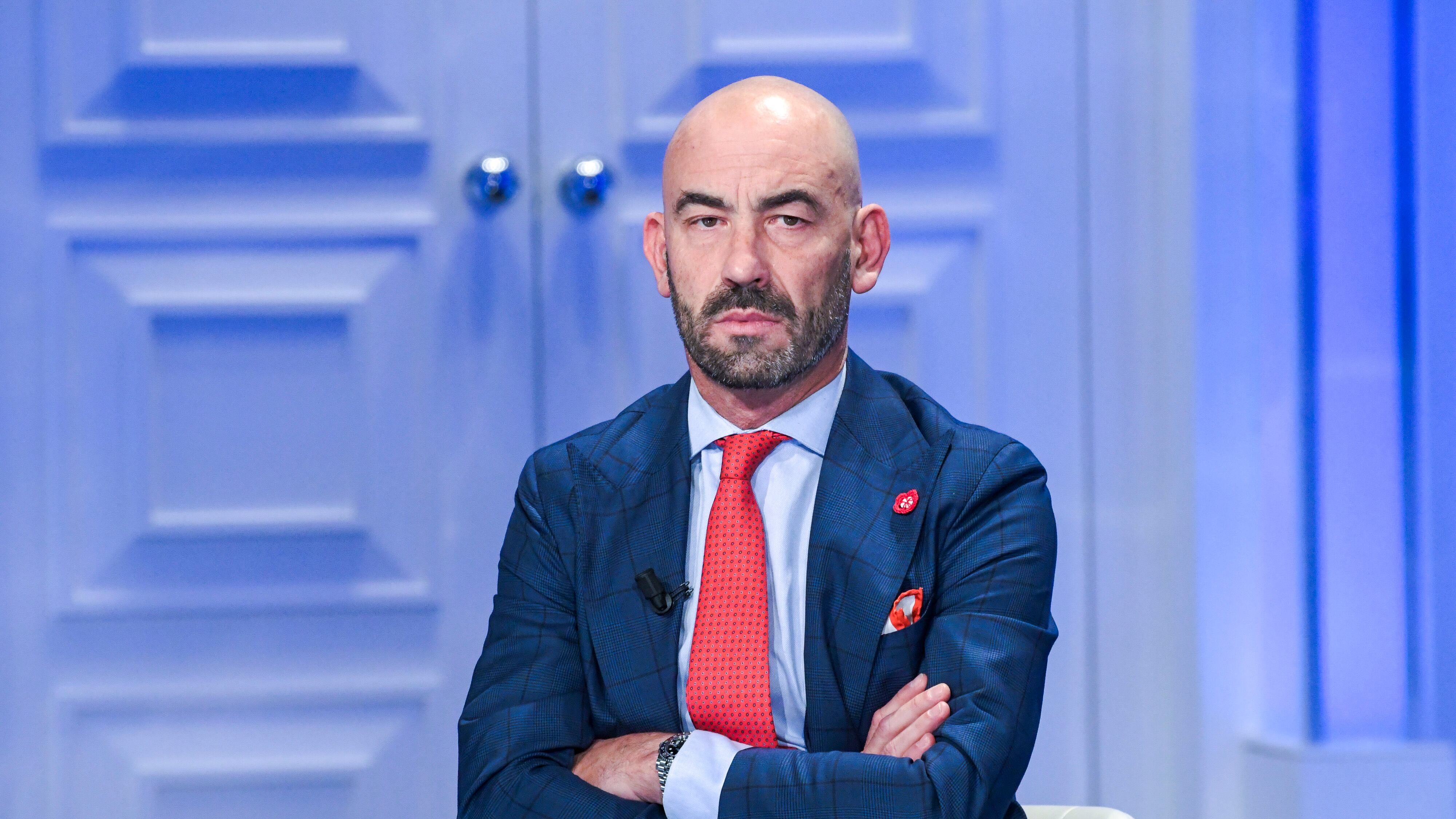 "Sputtanato". "Ora querelo": è guerra tra Bassetti e gli specializzandi