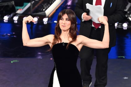 Sanremo 2019: i look di Virginia Raffaele per la prima serata 1