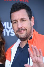 Jennifer Aniston e Adam Sandler per "Murder Mystery"  5