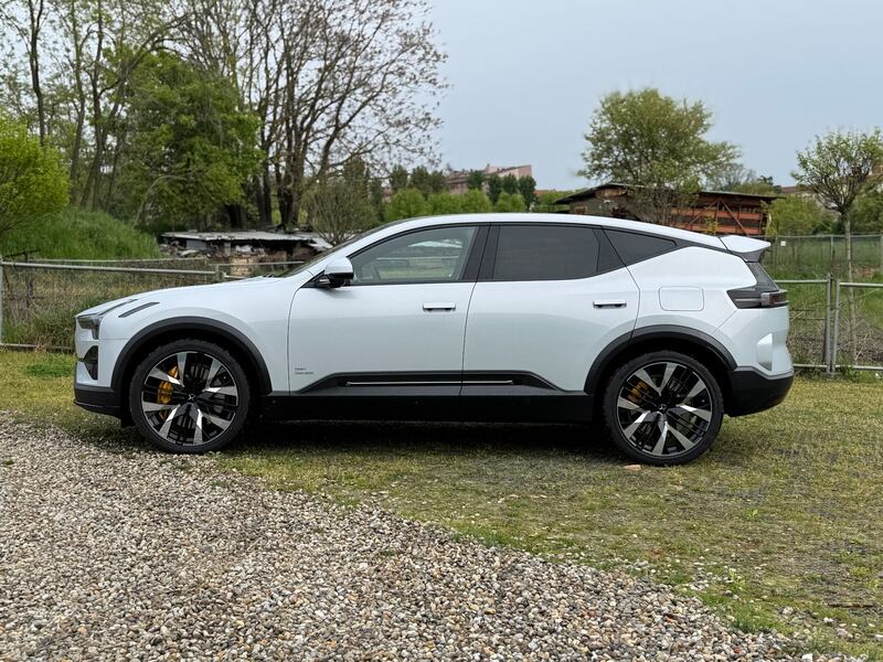 Polestar 3 Long Range AWD, la gallery del super SUV elettrico da 517 CV 11