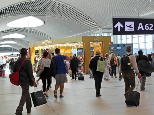 Aeroporti, sciopero di 24 ore venerdì 29 settembre: a incrociare le braccia sono i lavoratori dell’handling