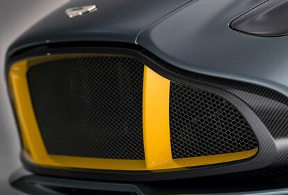 Aston Martin CC100 Speedster Concept 6