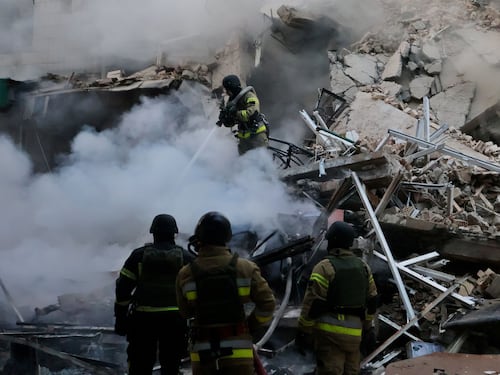 Altro che mediatore, Putin attacca ancora Kiev. Ennesima strage di civili