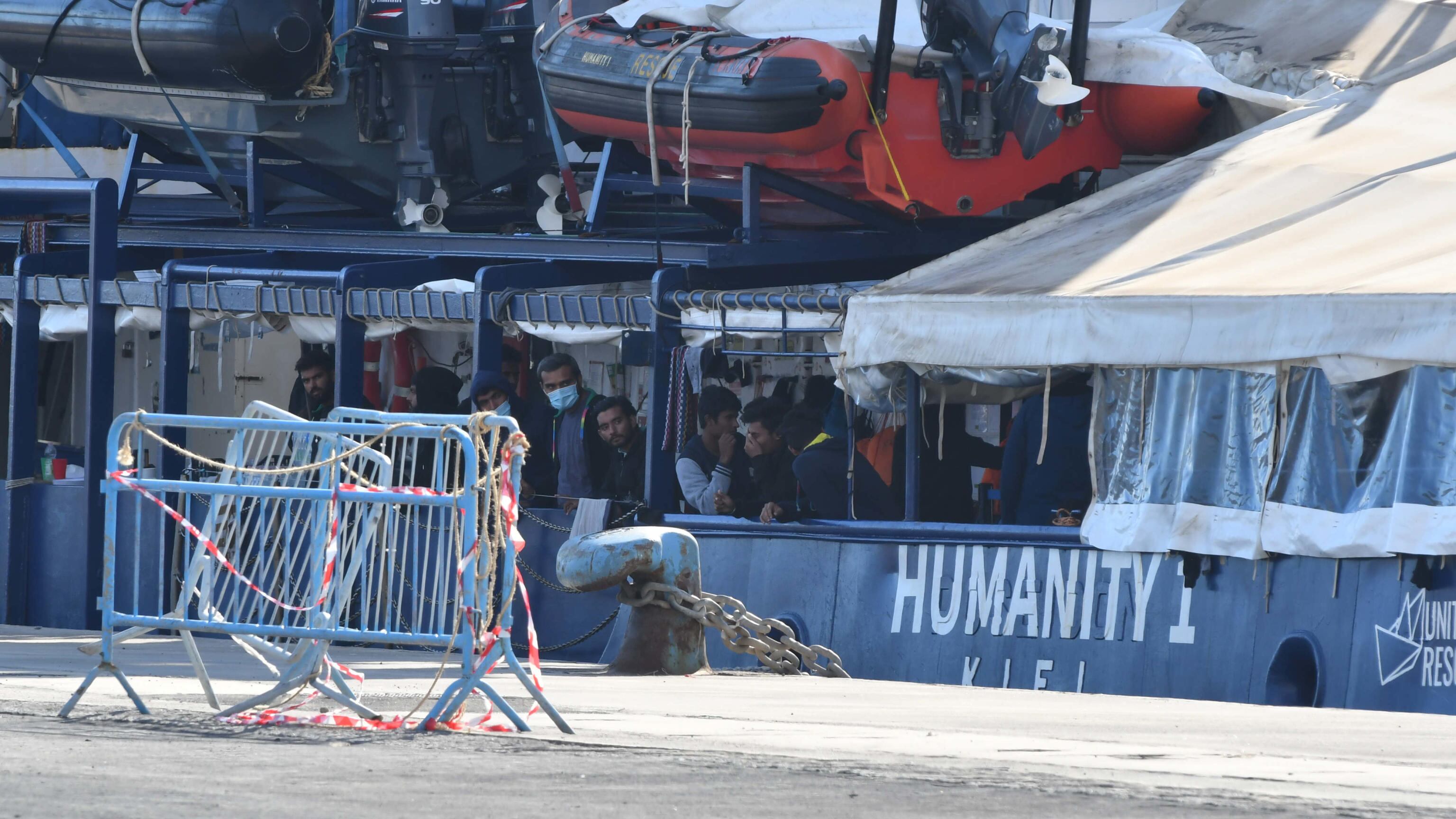 Quasi 800 mila euro nelle casse di Sos Humanity: così Berlino finanzia gli sbarchi in Italia