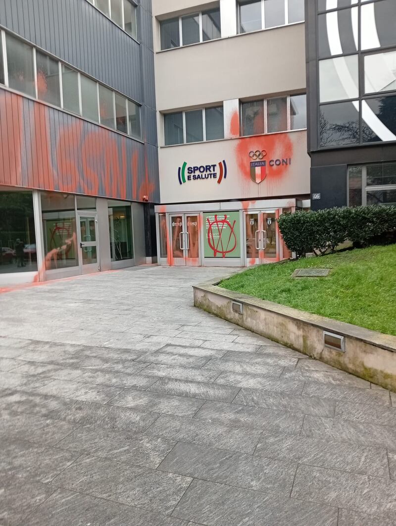 L'atto vandalico contro la Casa dello Sport: ecco lo sfregio dei Guerrieri V_V 1