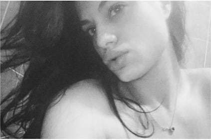 Cristina Del Basso, seno esplosivo in un selfie 30