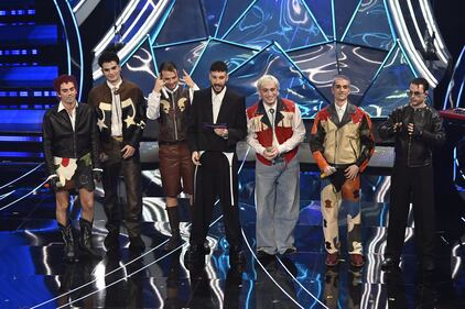 Sanremo 2024: ecco il look della terza serata del Festival da Fred De Palma 1