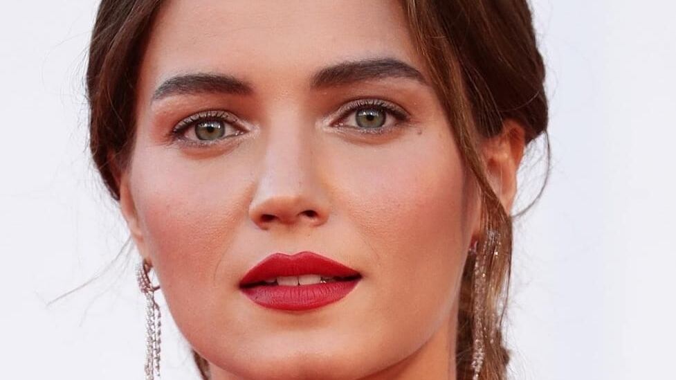 Chi è Giusy Buscemi: l'ex Miss Italia protagonista della serie Vanina
