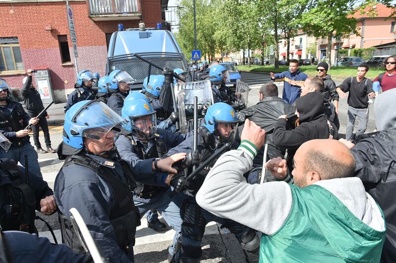 NoExpo, sgomberi al Giambellino 12