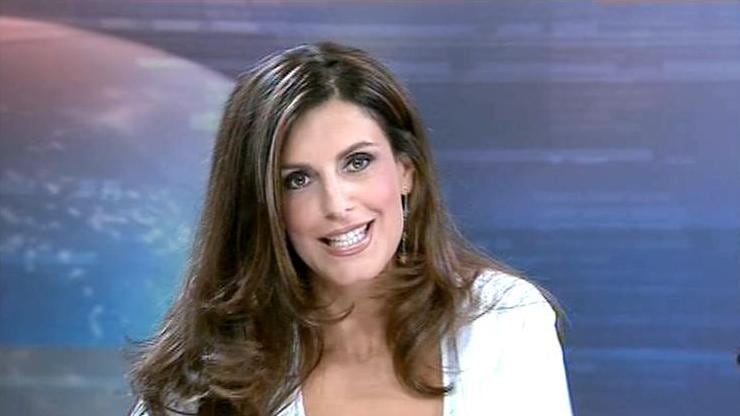 Gaffe al Tg5, conduttrice presenta l'ospite sbagliato: "Io sono Luigi, Giovanni è morto"