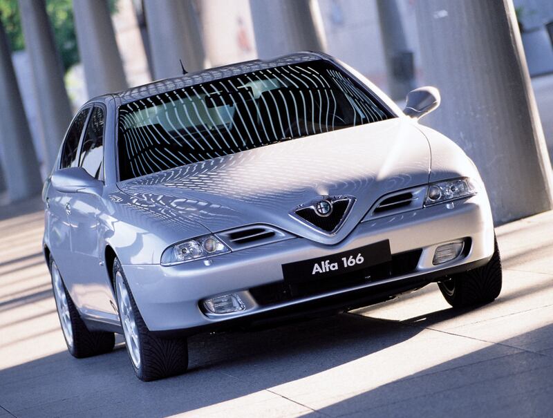 Alfa Romeo 166, guarda la gallery 17