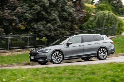 Skoda Superb, guarda la gallery 8