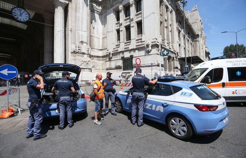Milano, agente Polfer aggredito da migrante 19