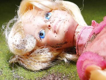 Quando c'è anche Barbie tra le vittime di violenza sulle donne 1