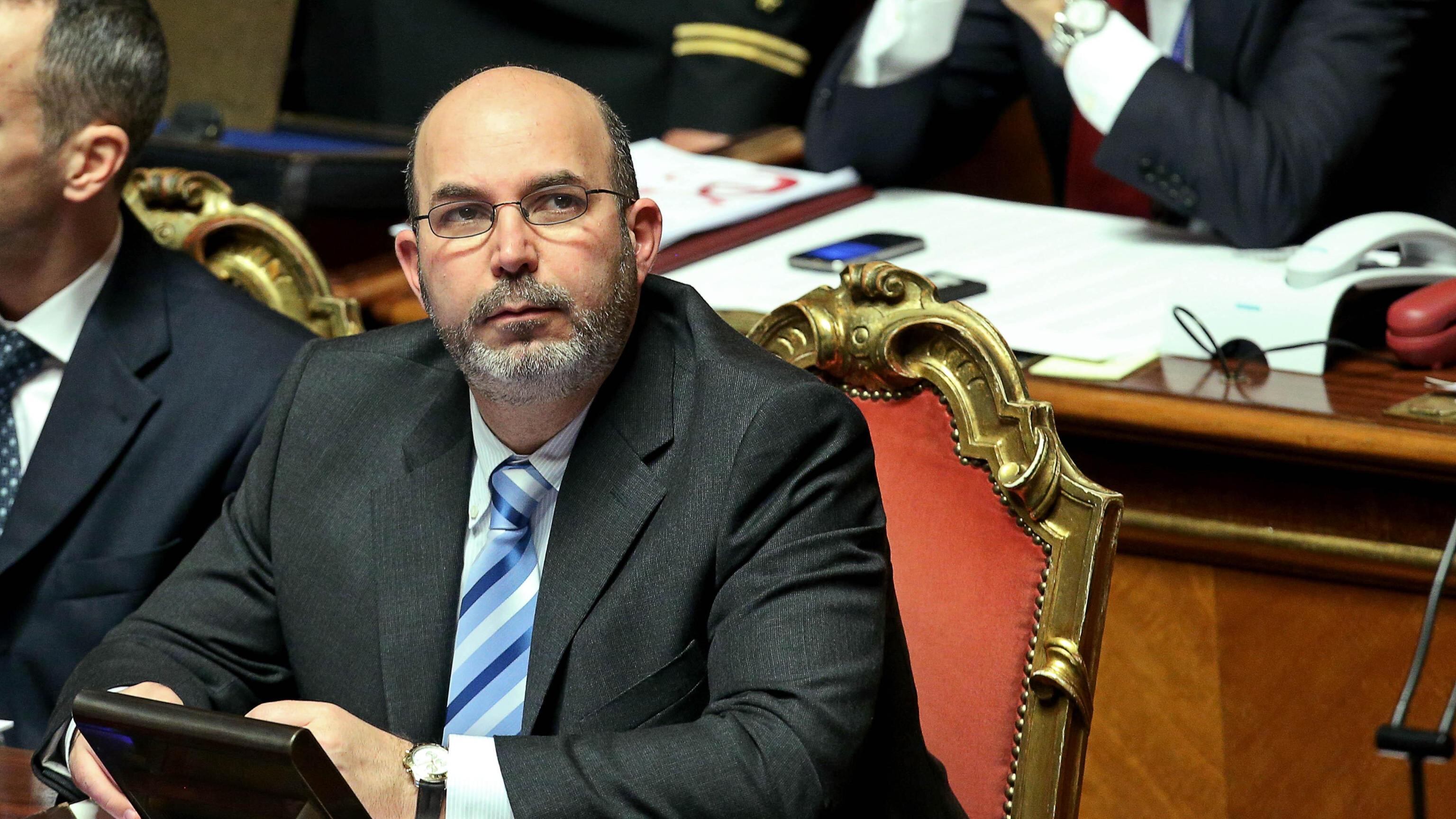 I 30 no di Crimi a Bersani