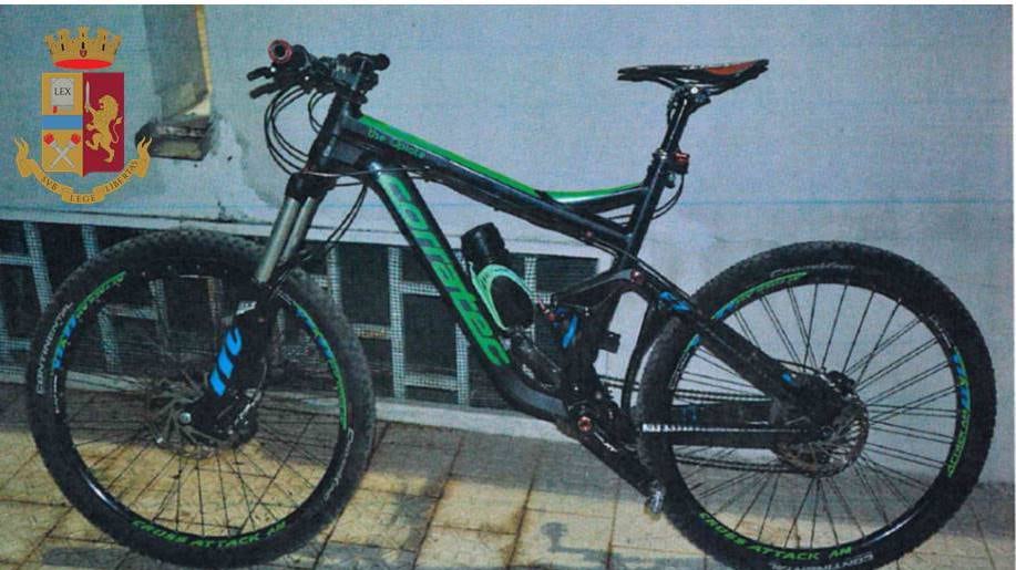 Taranto, ladri di biciclette: fermati in due
