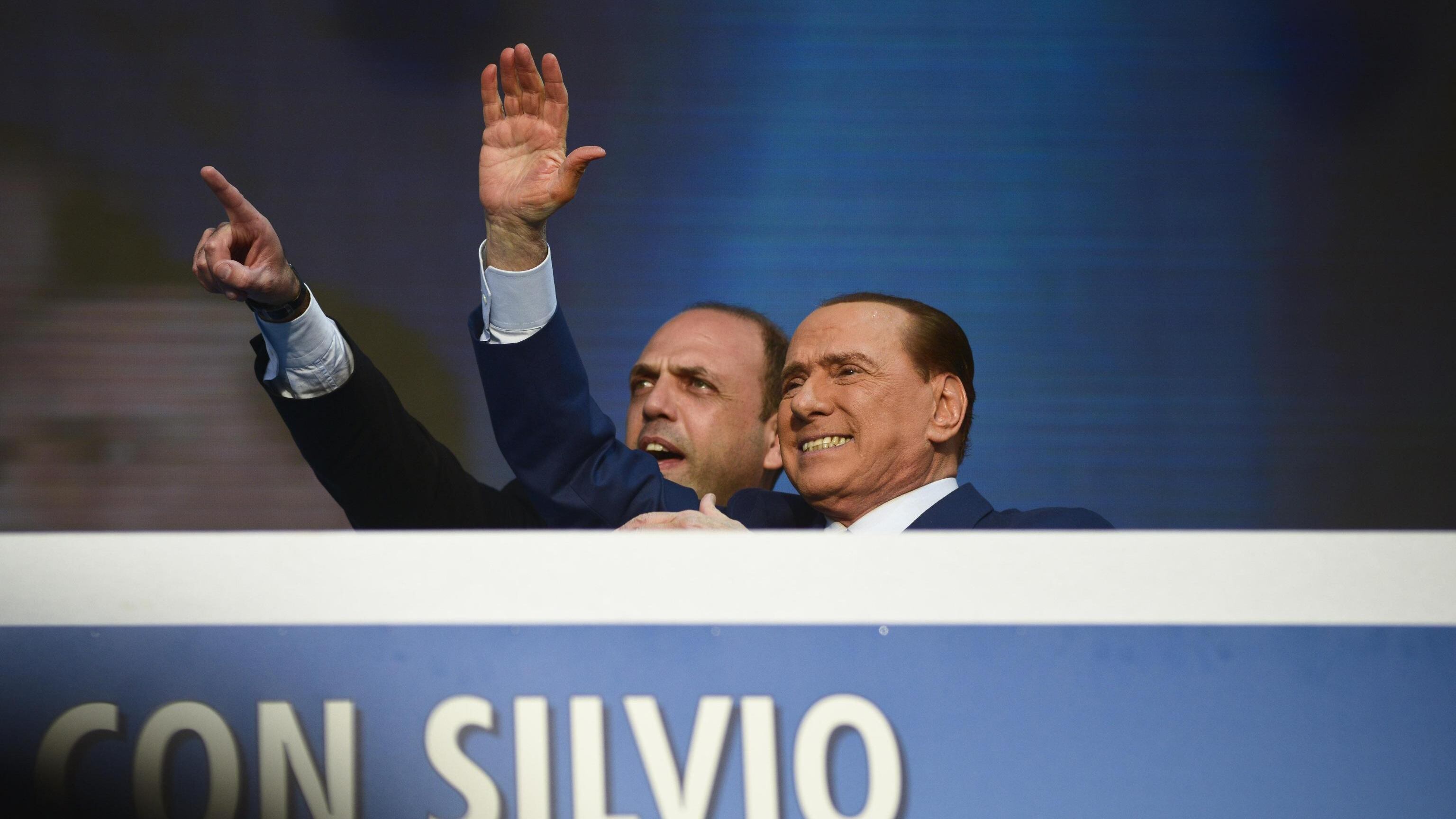 Il centrodestra vola nei sondaggi: è primo davanti a tutti
