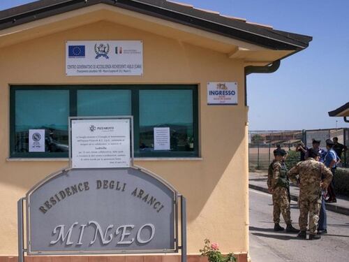 Ora parte il piano del Viminale Trasferiti i migranti da Mineo