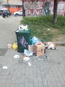 Il degrado dei giardini di Dergano 2