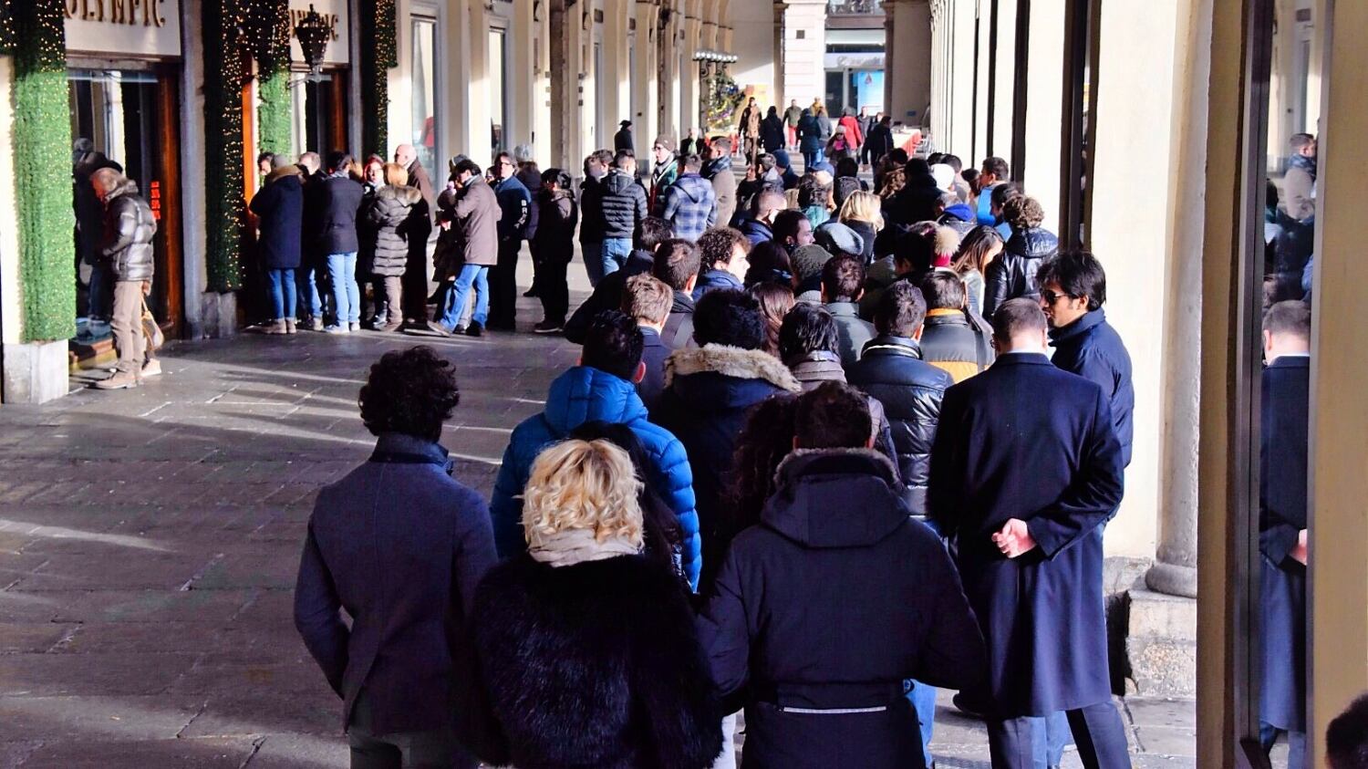 Al via i saldi invernali, spesa media famiglia di 346 euro