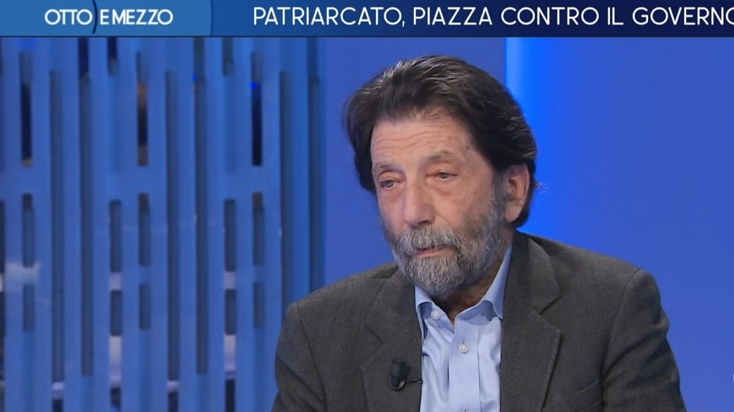 "Assurdo bloccare i rapporti". Cacciari condanna i boicottaggi dei collettivi
