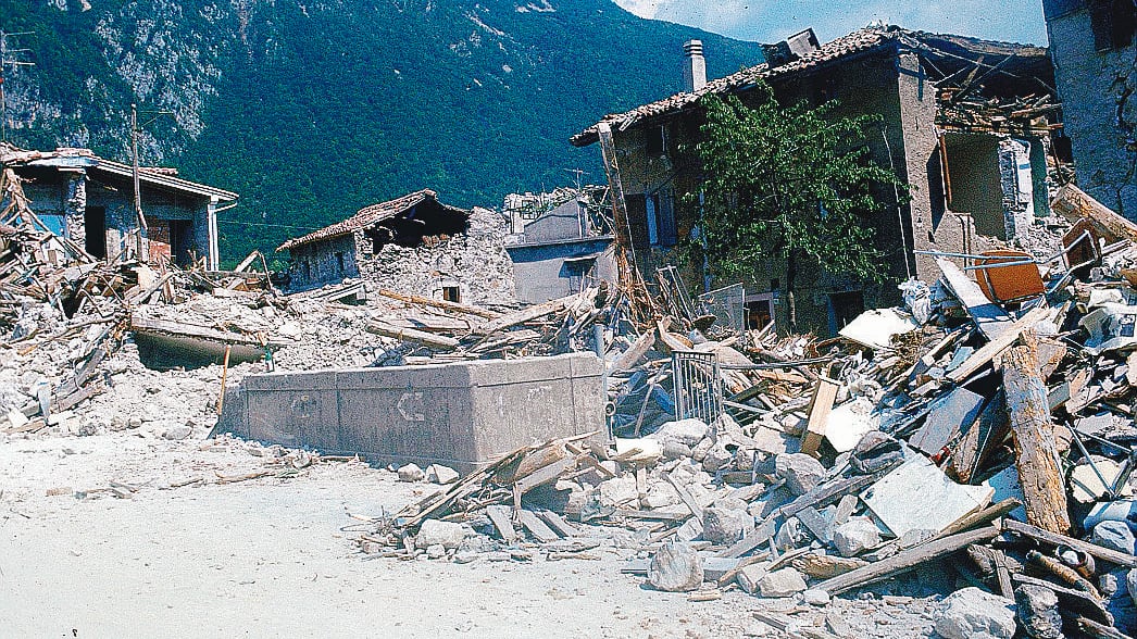 Operoso Friuli: prima le fabbriche poi le case