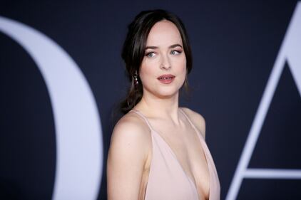 Dakota Johnson hot, sexy per "50 Sfumature di Nero" 13