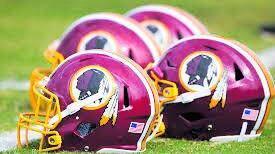 Trump minaccia la squadra di Washington. "Tornate al nome Redskins o niente stadio"