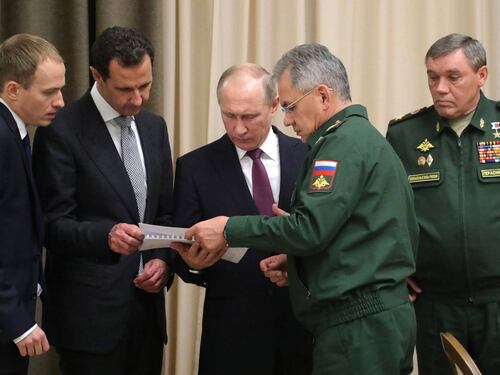 Siria, visita a sopresa di Putin: "Via le truppe russe dal Paese"